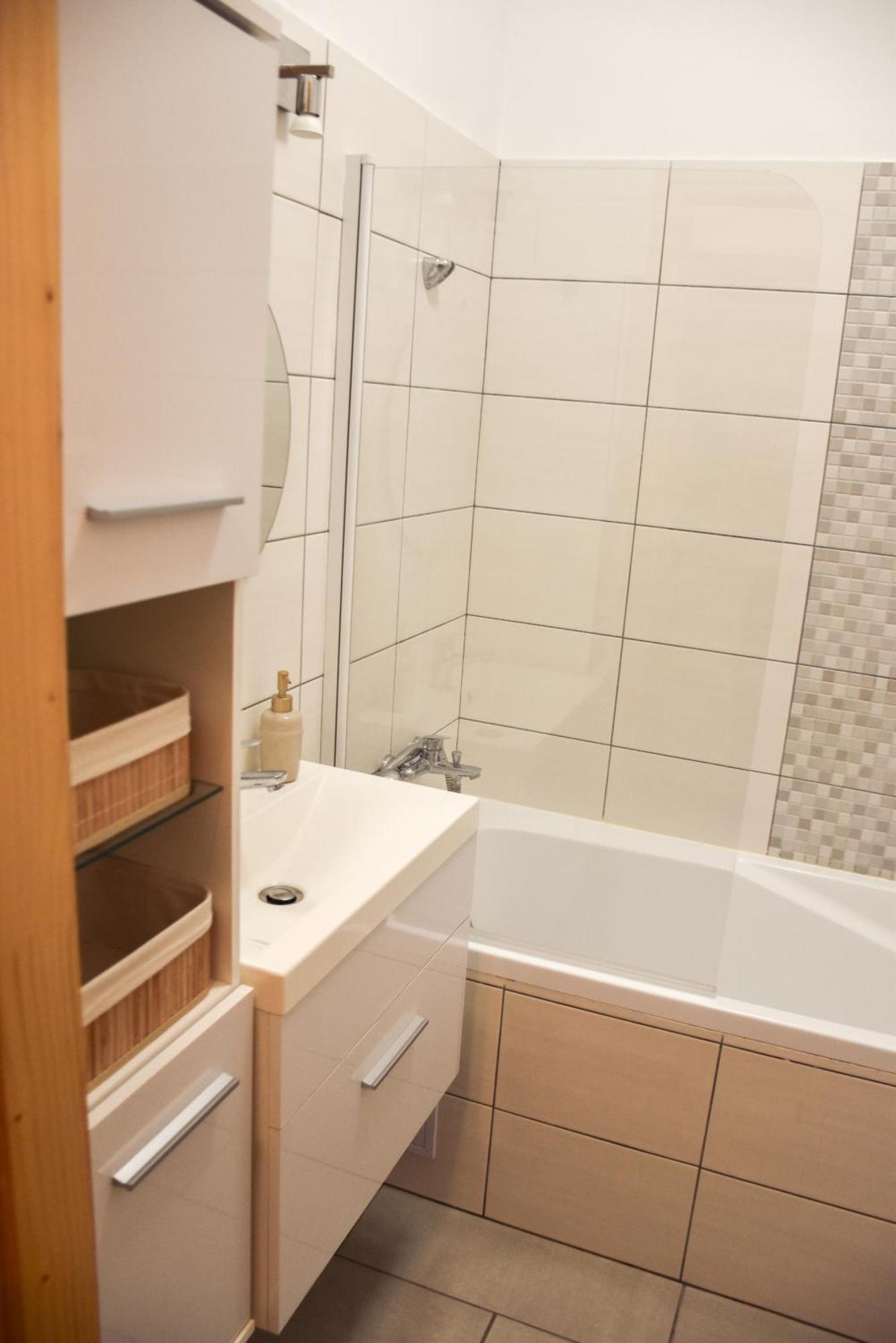 Foter Apartman Kiskunhalas Buitenkant foto