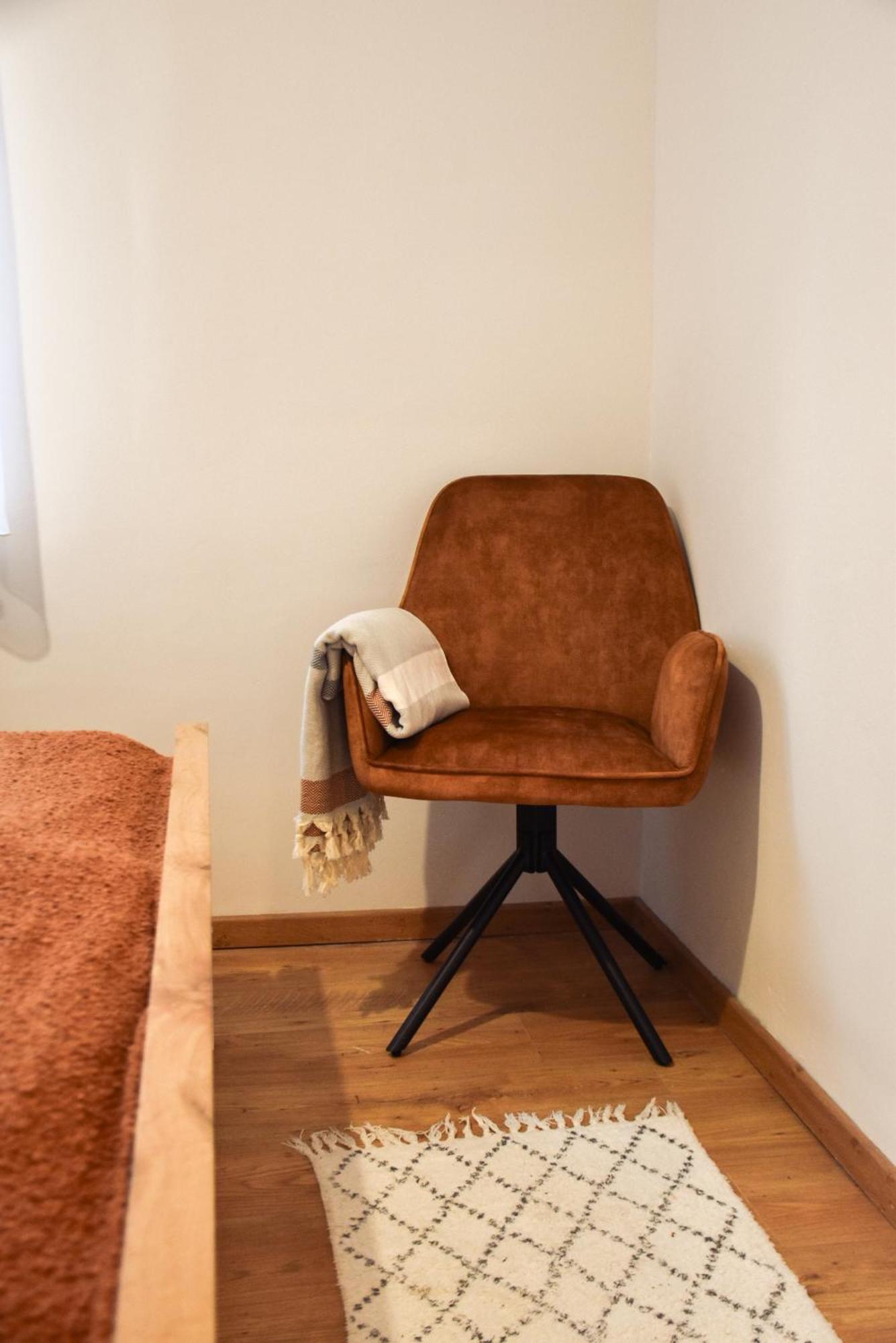 Foter Apartman Kiskunhalas Buitenkant foto